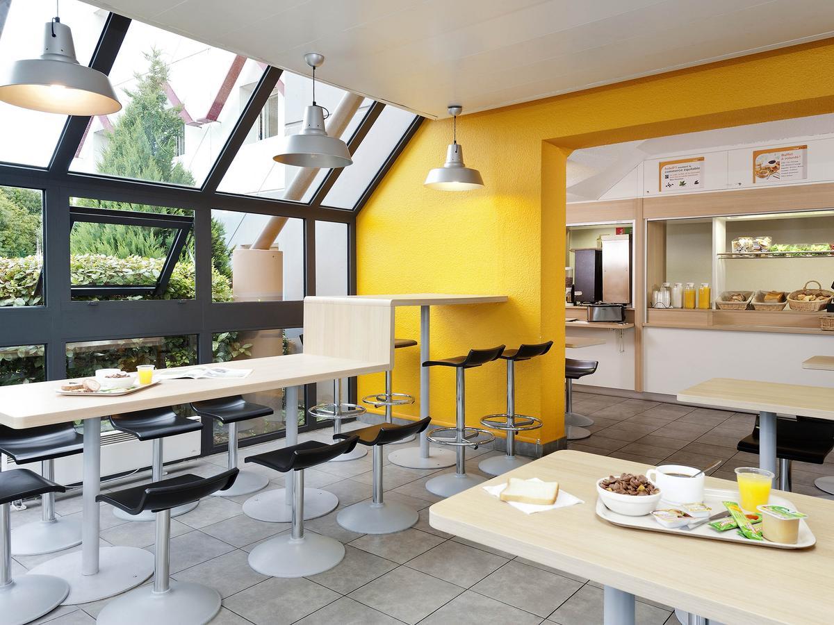Hotelf1 Salon De Provence Экстерьер фото